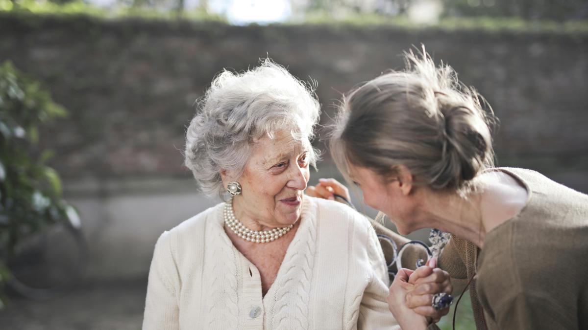 <![CDATA[Expertas y expertos analizan, desde la ciencia, los retos del envejecimiento en el siglo XXI]]>