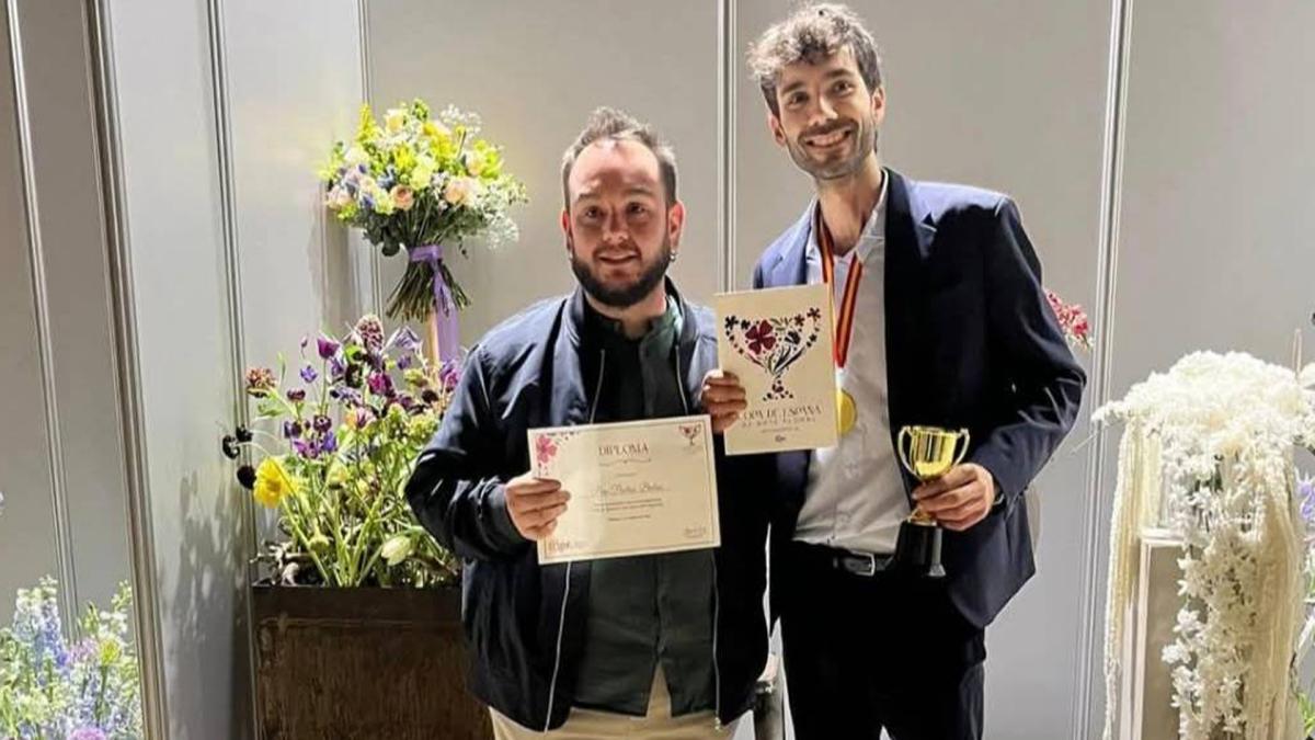 <![CDATA[Sello tafallés en un arte floral de premio]]>