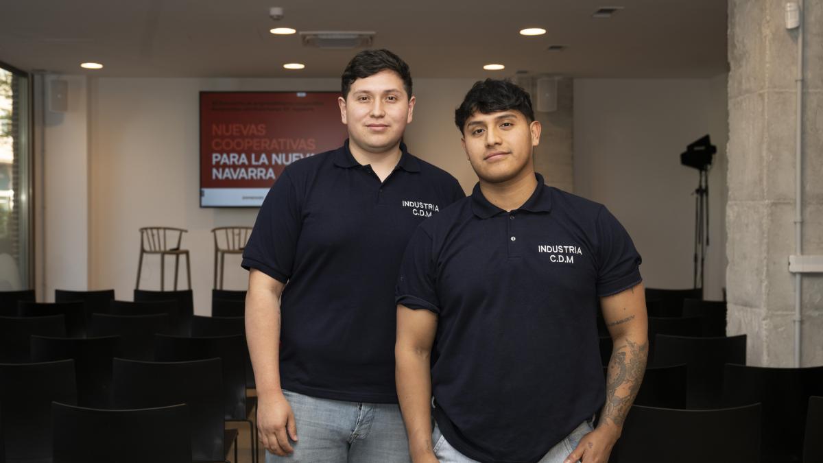 <![CDATA[Dos especialistas en calderería para rescatar un oficio que cae en el olvido]]>