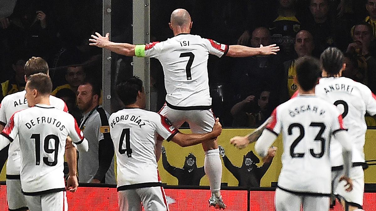 <![CDATA[Isi salva la noche europea del Rayo]]>