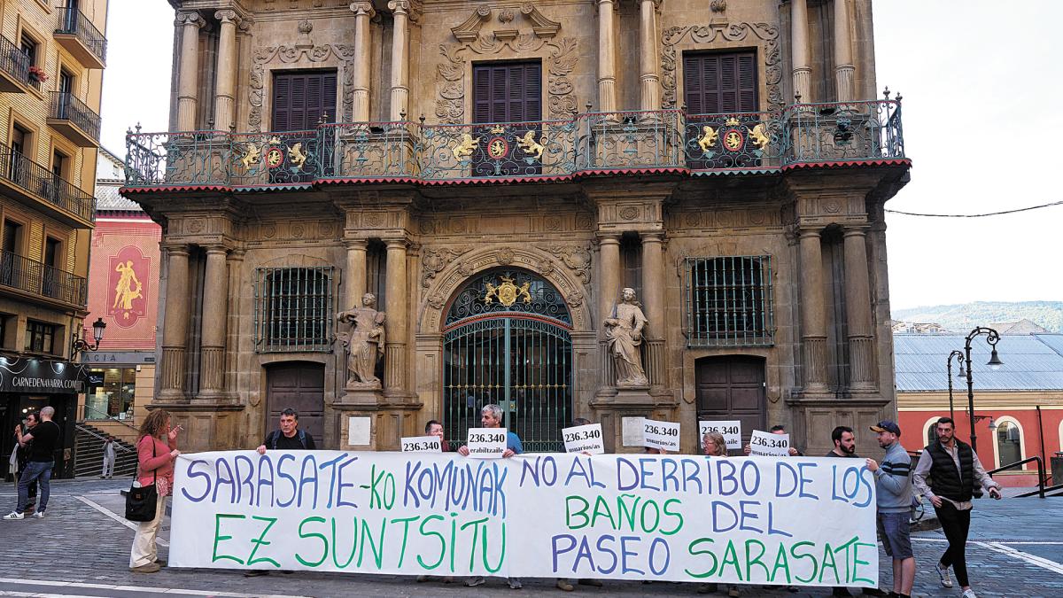 <![CDATA[No habrá marcha atrás y los baños públicos de Sarasate se demolerán]]>