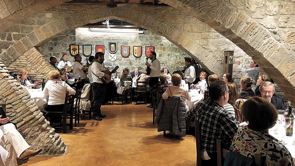 <![CDATA[Pamplona no ha adoptado una decisión oficial sobre la polémica con Napardi y su veto a las mujeres]]>