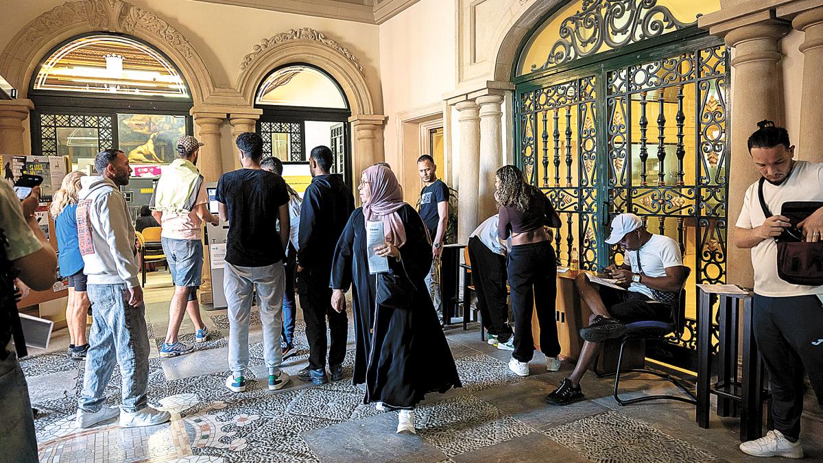 <![CDATA[Inmigrantes de la Ribera denuncian trabas en el proceso de regularización]]>