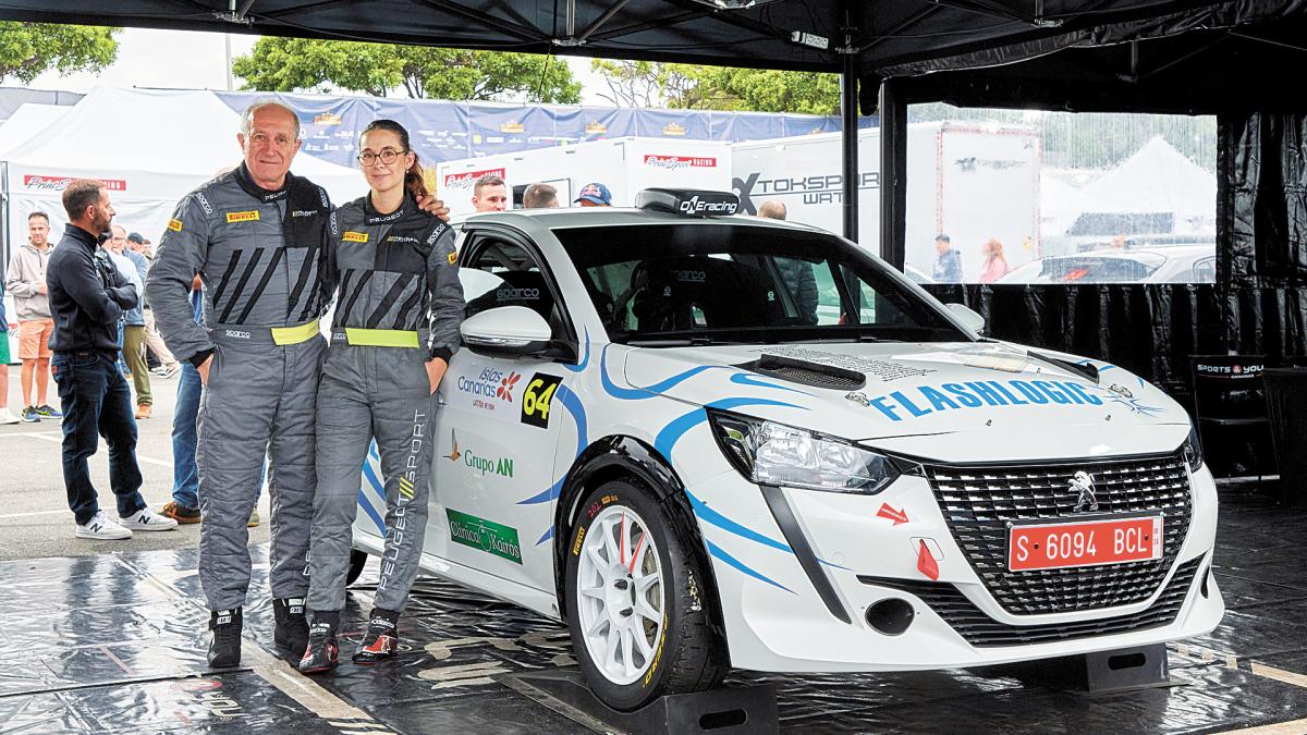 <![CDATA[Javier Azcona, piloto de rallys de 65 años: 