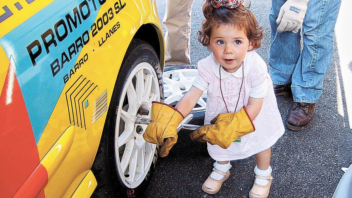 <![CDATA[Marina, hija de Javier Azcona y alumna aventajada]]>