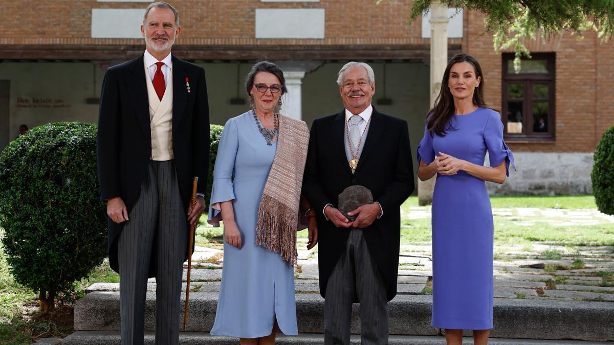 <![CDATA[Celorio recibe el Premio Cervantes 2025: