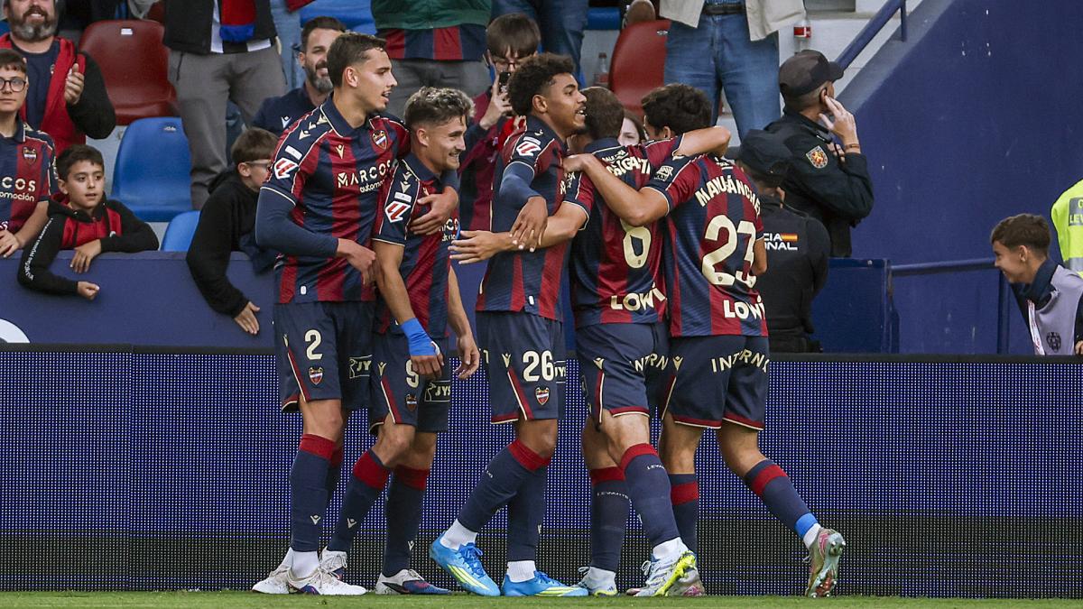 <![CDATA[Doblete de Romero y el Levante se lo cree]]>