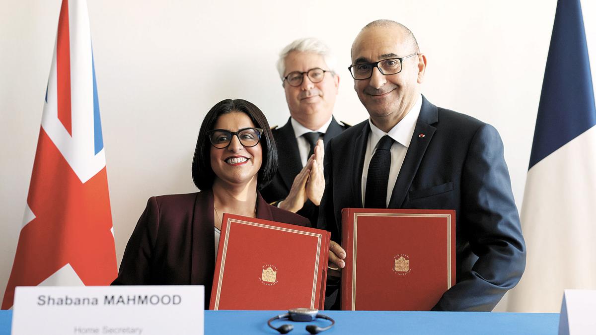 <![CDATA[Reino Unido pagará 770 millones a Francia para atajar la migración]]>