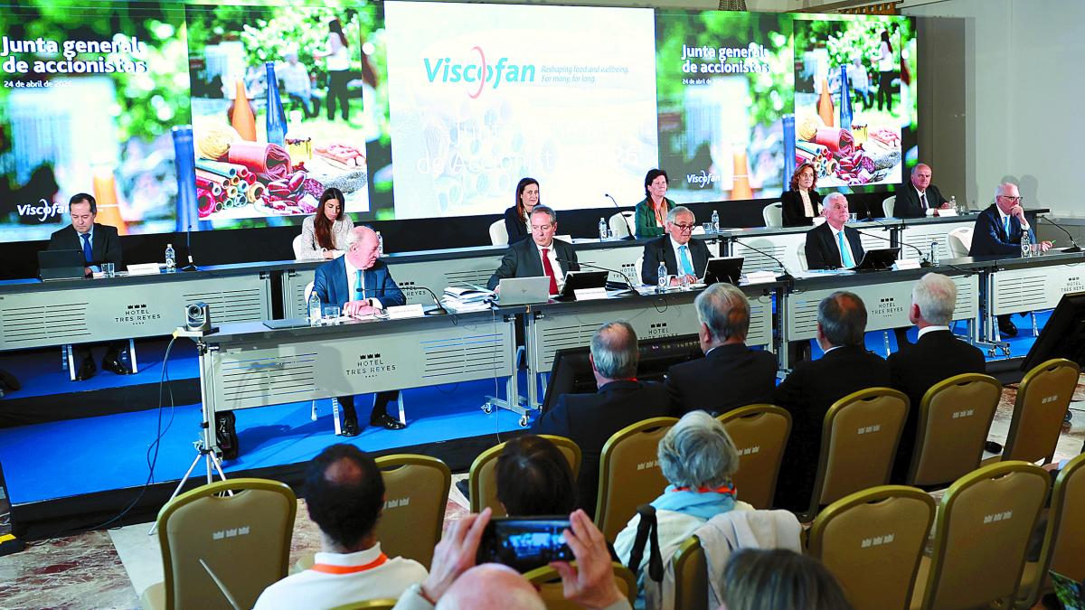 <![CDATA[Viscofan prevé invertir 20 millones para elaborar golosinas de mascotas en Brasil]]>