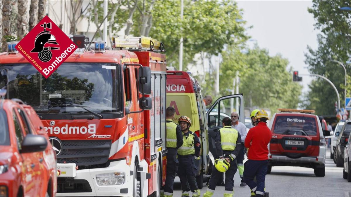 <![CDATA[Una mujer fallecida y tres heridos en un incendio de una vivienda en Orihuela]]>