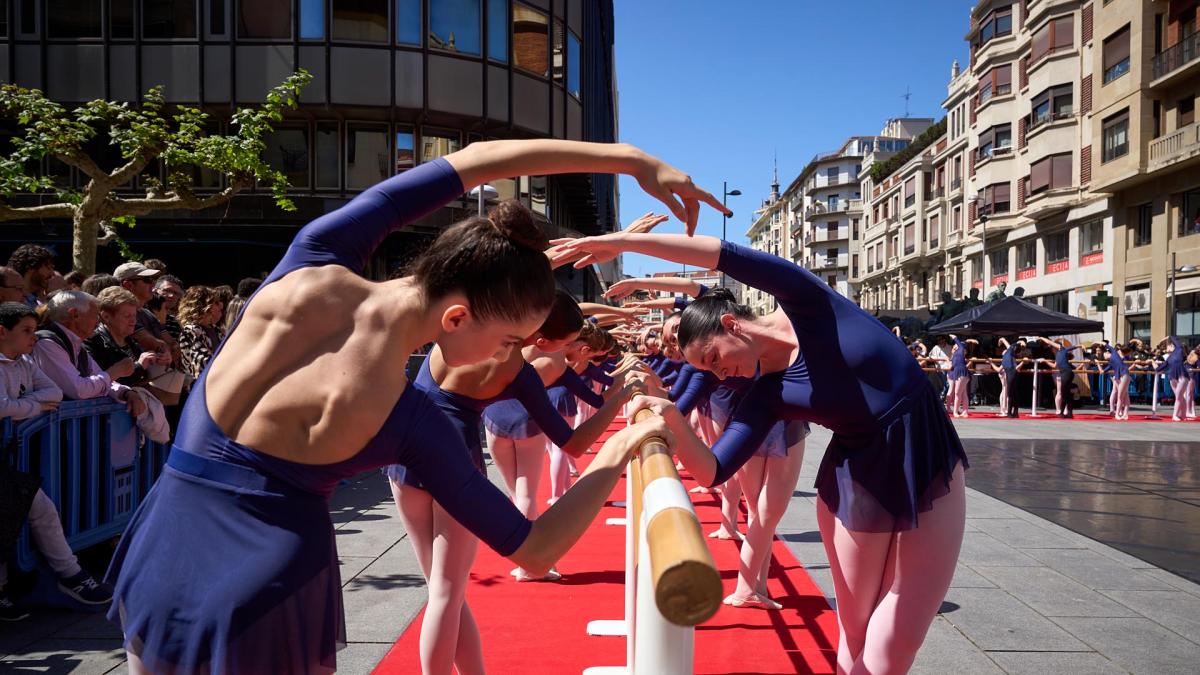 <![CDATA[La pasión por la danza se apodera de Pamplona]]>