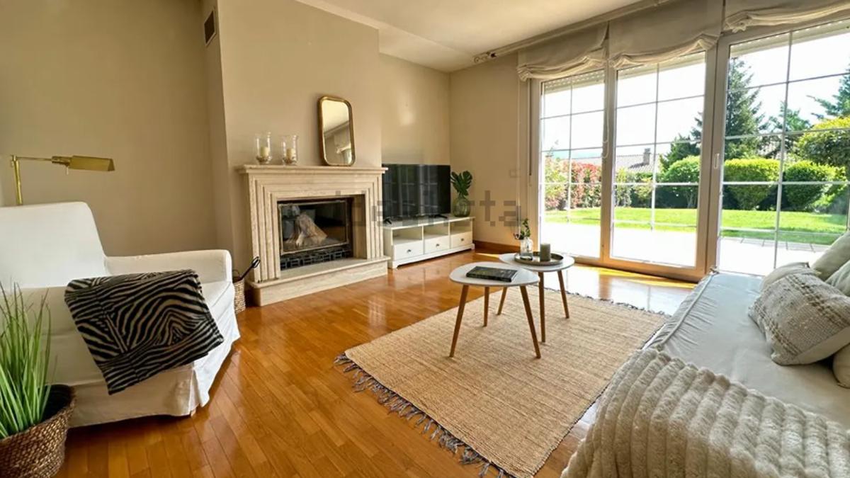 <![CDATA[El único chalé a la venta por menos de medio millón de euros en Gorraiz]]>