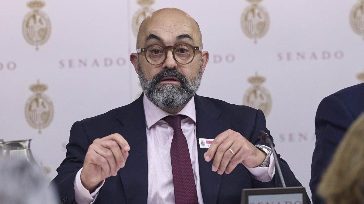 <![CDATA[El jefe de Adif se niega a dimitir pese a la presión: 