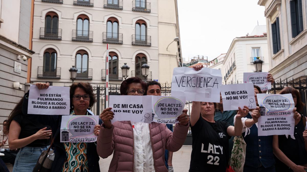 <![CDATA[Sumar se lame las heridas pero reivindica haber puesto la vivienda en 