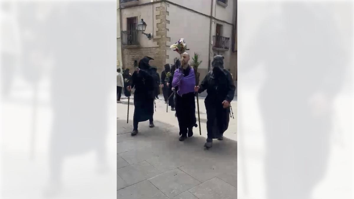 <![CDATA[Vídeo de la entrada en Tafalla de la Hermandad de los Doce después de su visita anual a la Virgen de Ujué]]>