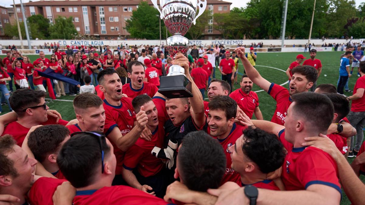<![CDATA[Fotos de la final de la Copa FNF entre el Beti Casedano y el Larrate]]>