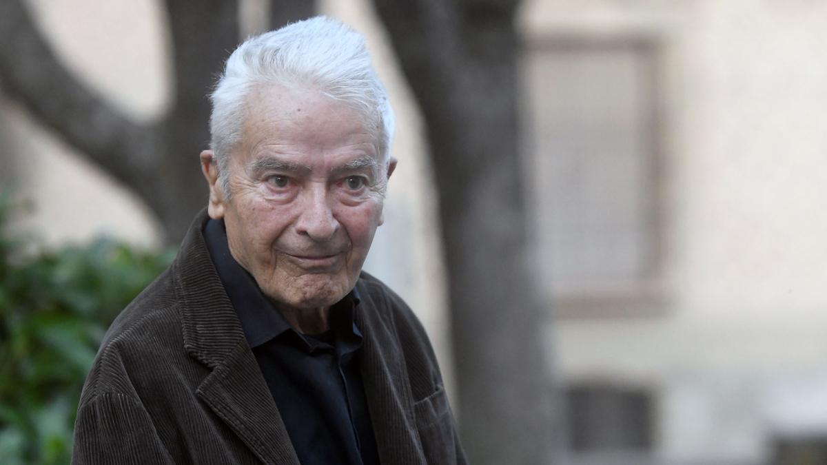 <![CDATA[Muere a los 89 años José María Cruz Novillo, diseñador de algunos de los logotipos más reconocibles de España]]>