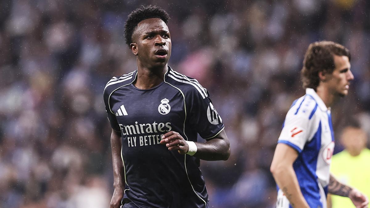 <![CDATA[El Real Madrid esquiva el pasillo al campeón]]>