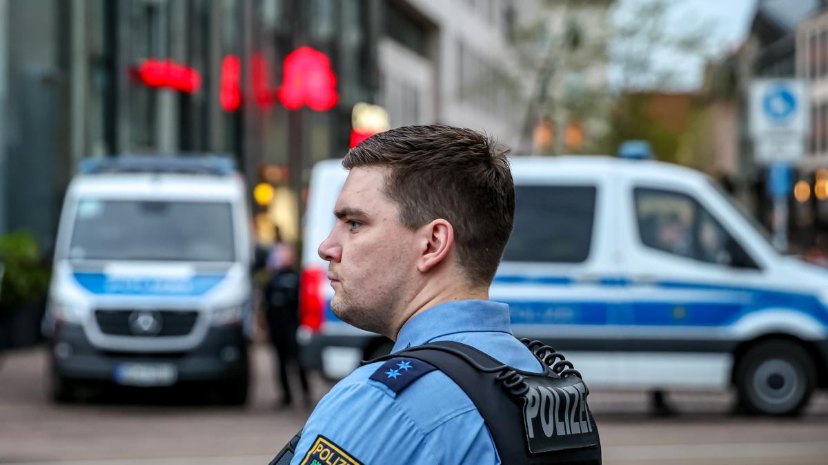 <![CDATA[Al menos dos muertos en un atropello multitudinario en el centro de Leipzig (Alemania)]]>