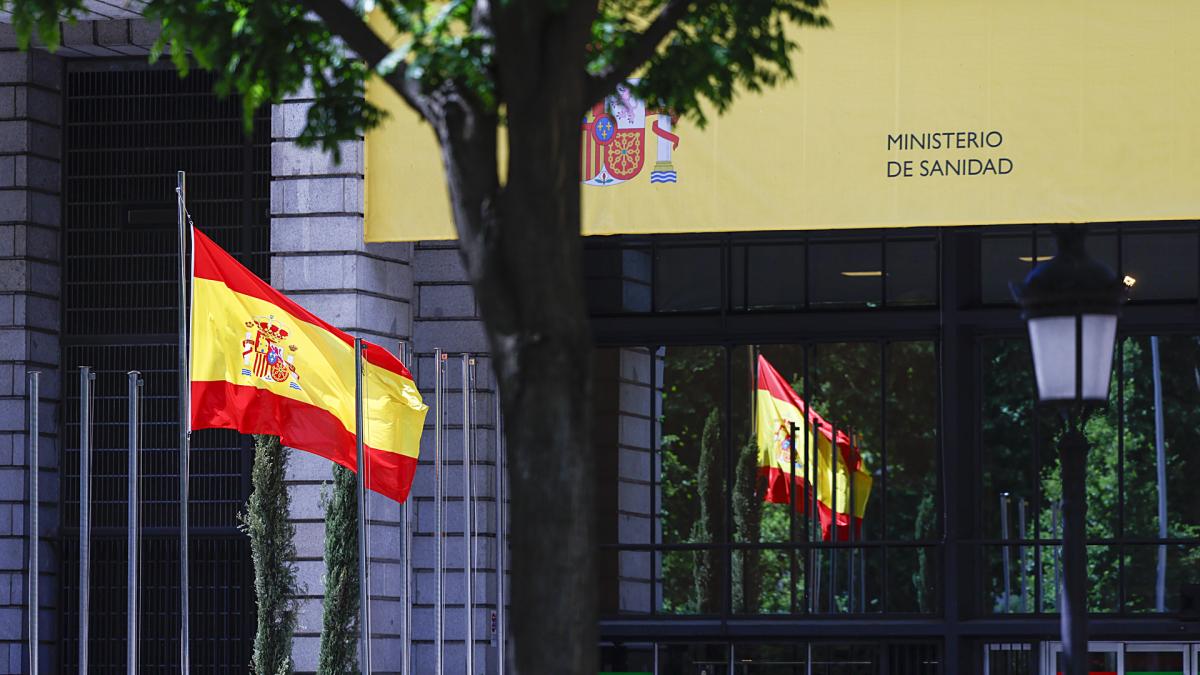 <![CDATA[España acuerda con la OMS que el crucero con hantavirus haga escala en Canarias]]>