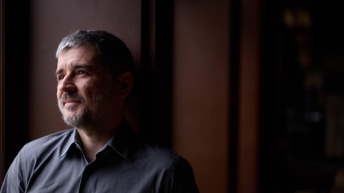<![CDATA[Natxo López sitúa su primera novela en los Sanfermines del 97: 