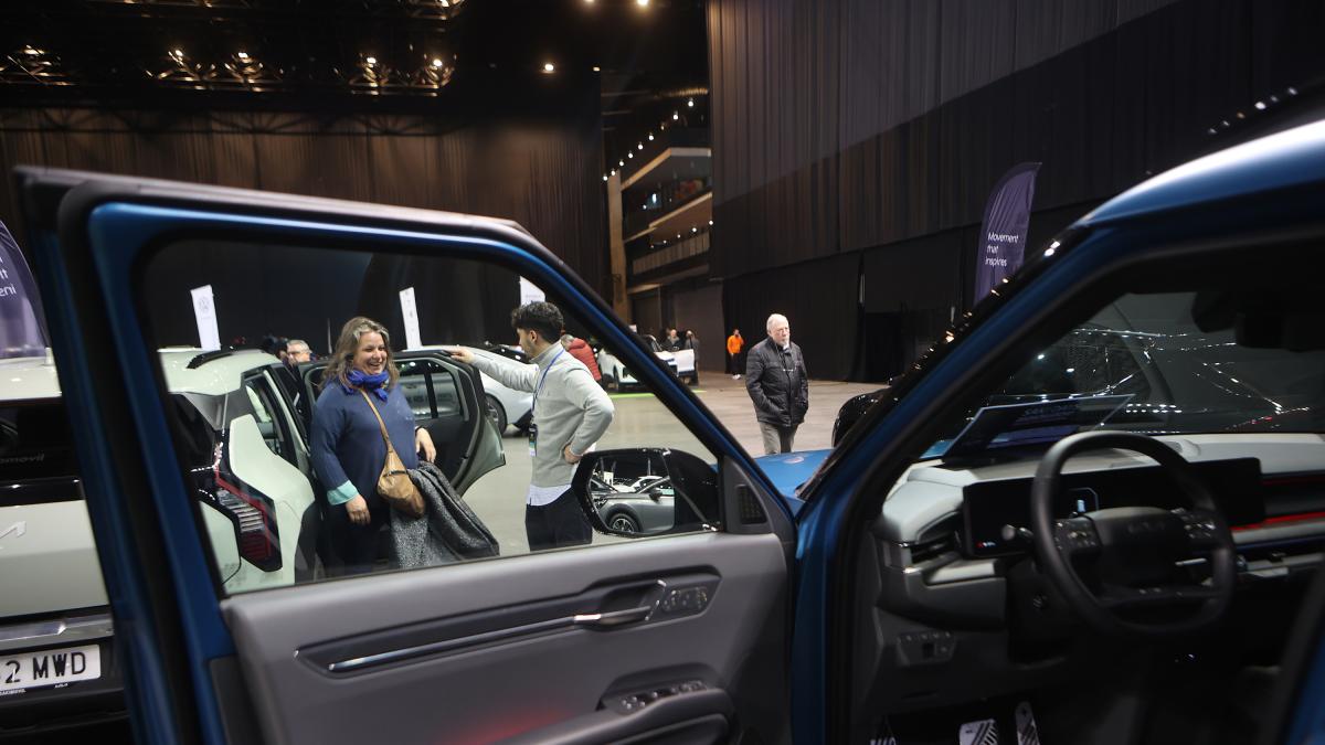<![CDATA[El coche eléctrico se come la mitad del mercado en Navarra en el arranque de mayo]]>