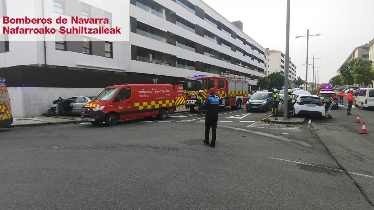 <![CDATA[Tres personas trasladadas tras colisionar dos vehículos en Mutilva]]>