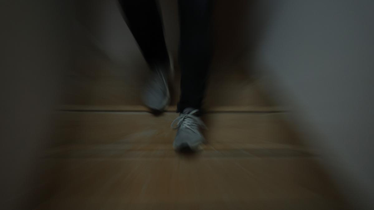 <![CDATA[Condenan a un hostal a pagar 55.000 euros de indemnización por una caída en sus escaleras]]>