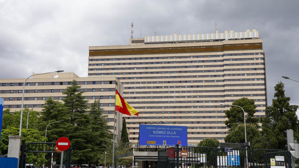 <![CDATA[El español con hantavirus aislado, de 70 años, sigue con síntomas pero estable]]>