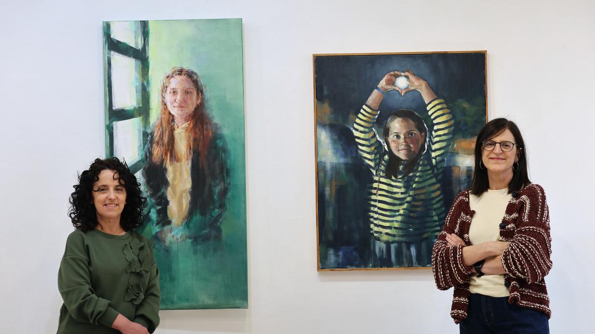 <![CDATA[Uxua e Irantzu Vides, dos hermanas unidas por la pintura en la galería Artea2 de Zizur Mayor]]>