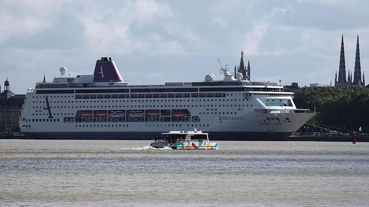 <![CDATA[Cancelada la escala en Ferrol del crucero afectado por un brote de gastroenteritis con más de 1.700 personas a bordo]]>