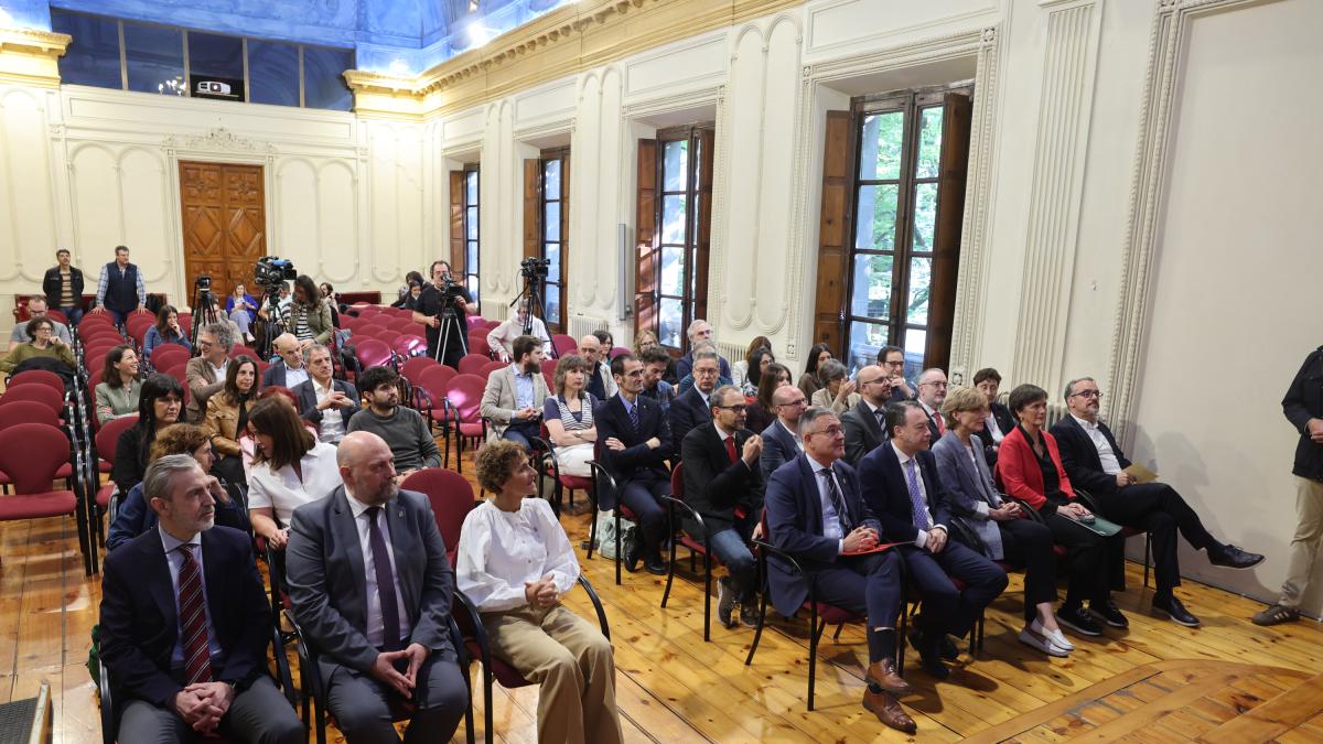 <![CDATA[La Ley Foral del Sistema Universitario blinda contratos plurianuales para la UPNA]]>