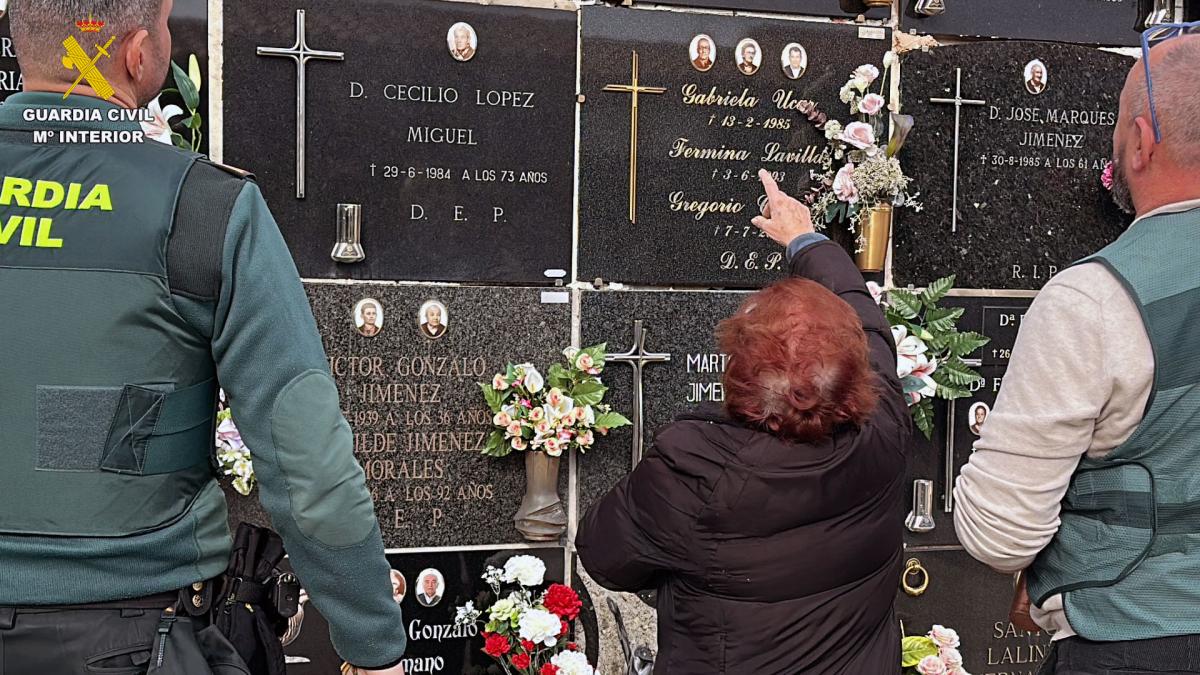 <![CDATA[Dos investigados por hurtar material ornamental en cementerios de Navarra]]>