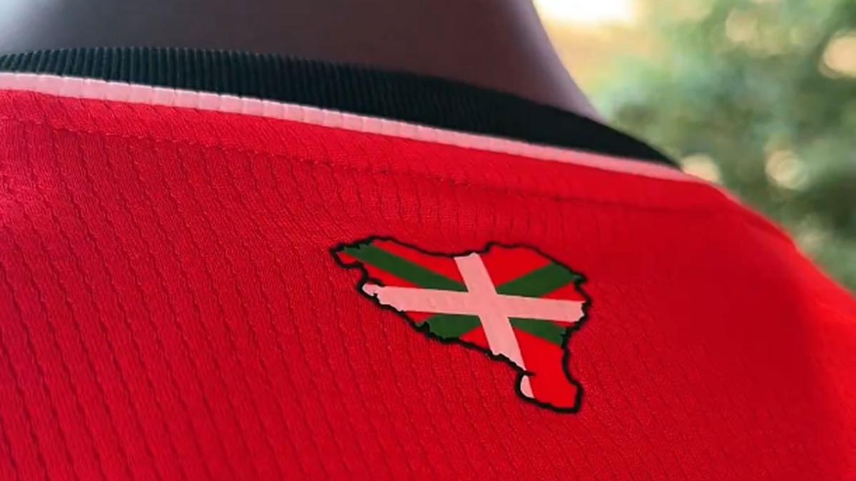 <![CDATA[Ibarrola (UPN) acudirá a los tribunales si el Athletic no retira de su nueva equipación el mapa de Euskal Herria]]>