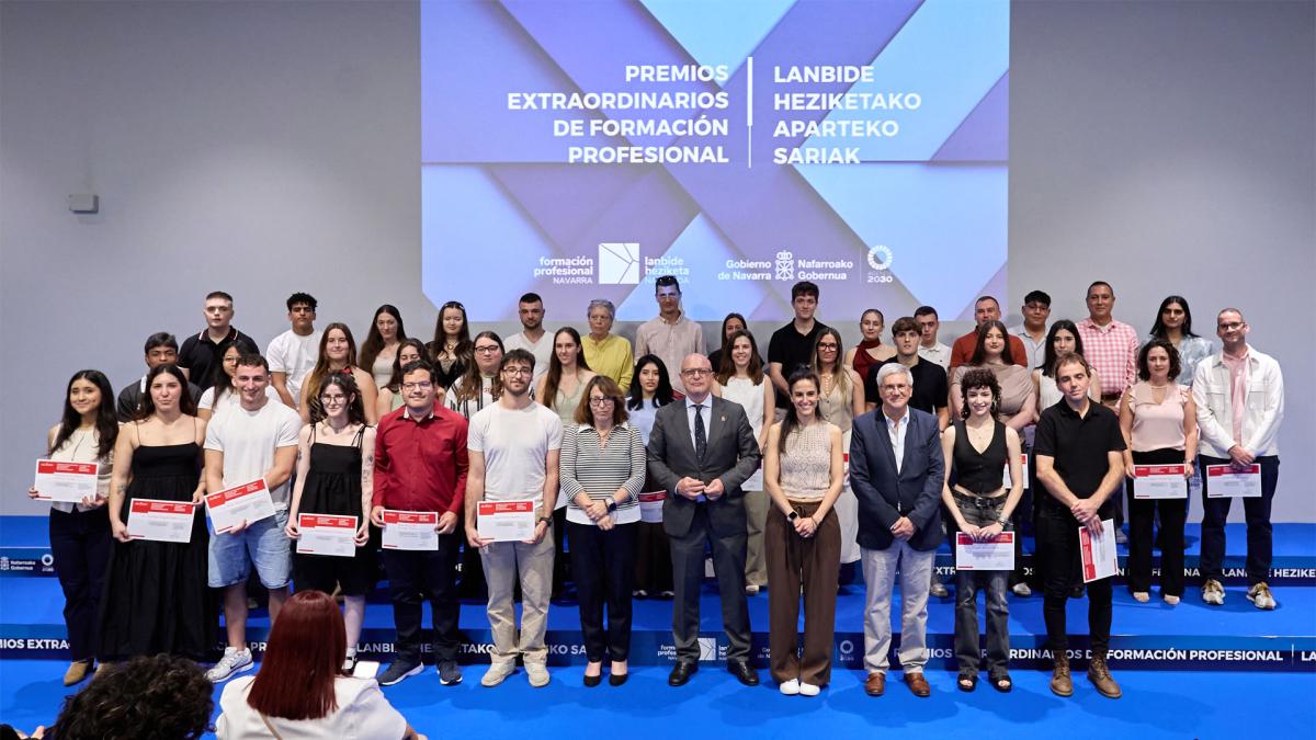 <![CDATA[42 estudiantes navarros, galardonados con los Premios Extraordinarios de FP, Enseñanzas Plásticas y Diseño]]>