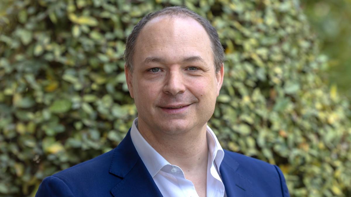 <![CDATA[Un profesor de la Universidad de Navarra, nuevo académico numerario de la Academia de Artes Escénicas de España]]>