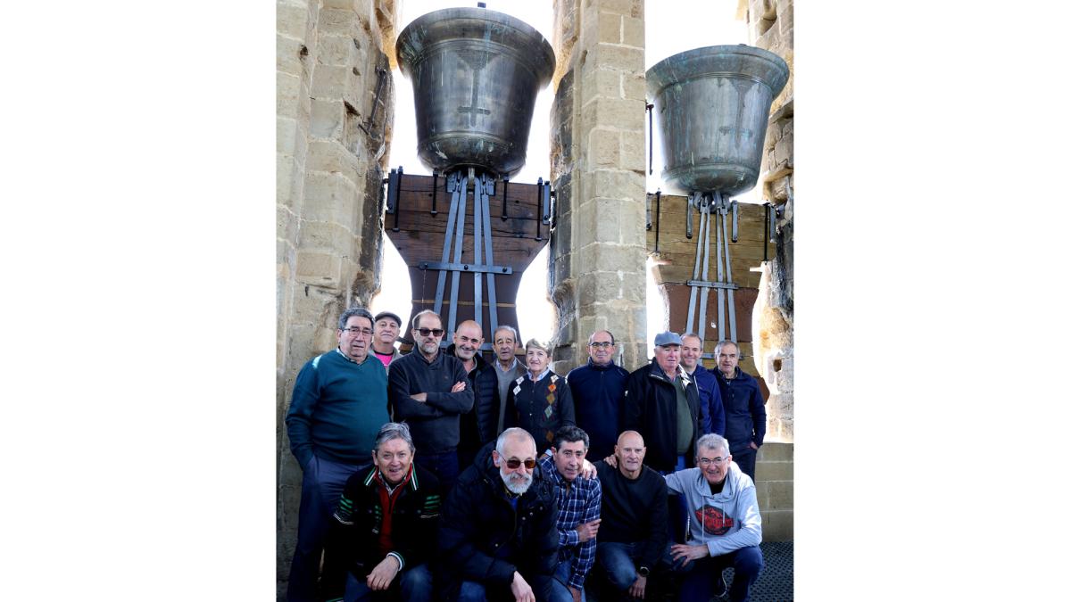 <![CDATA[Bandeo de nuevo a seis manos en Artajona]]>