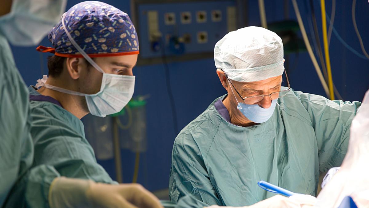 <![CDATA[La Clínica Universidad de Navarra realiza cerca de 1.300 cirugías de colocación de implantes cocleares]]>