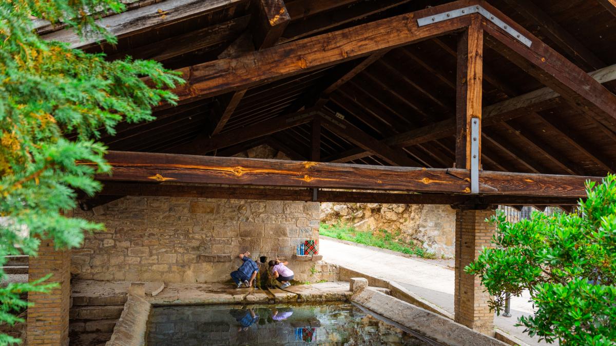 <![CDATA[La ruta por 9 antiguos lavaderos cerca de Pamplona que recomienda Conocer Navarra]]>