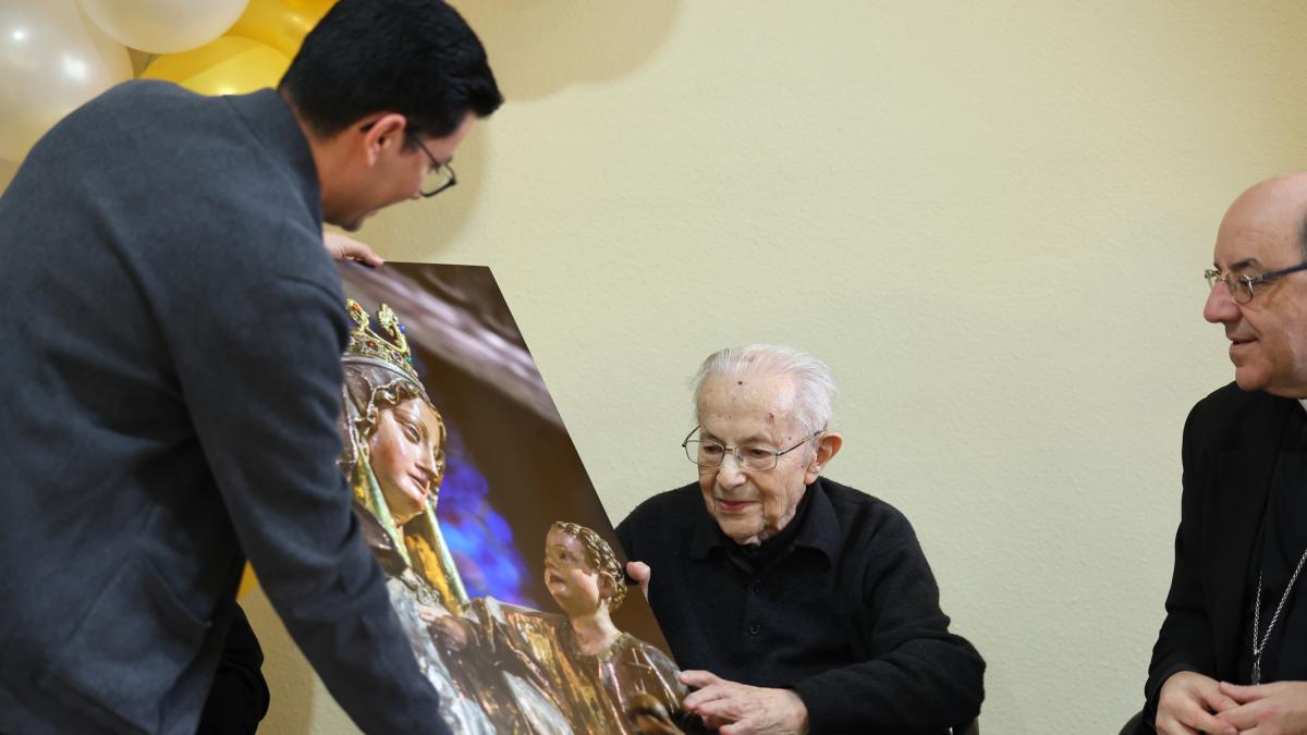 <![CDATA[Jesús Labiano, el prior que revitalizó Roncesvalles, cumple 100 años]]>
