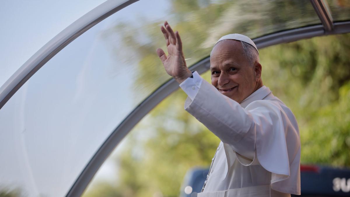 <![CDATA[El papa arranca la jornada del domingo con un recor