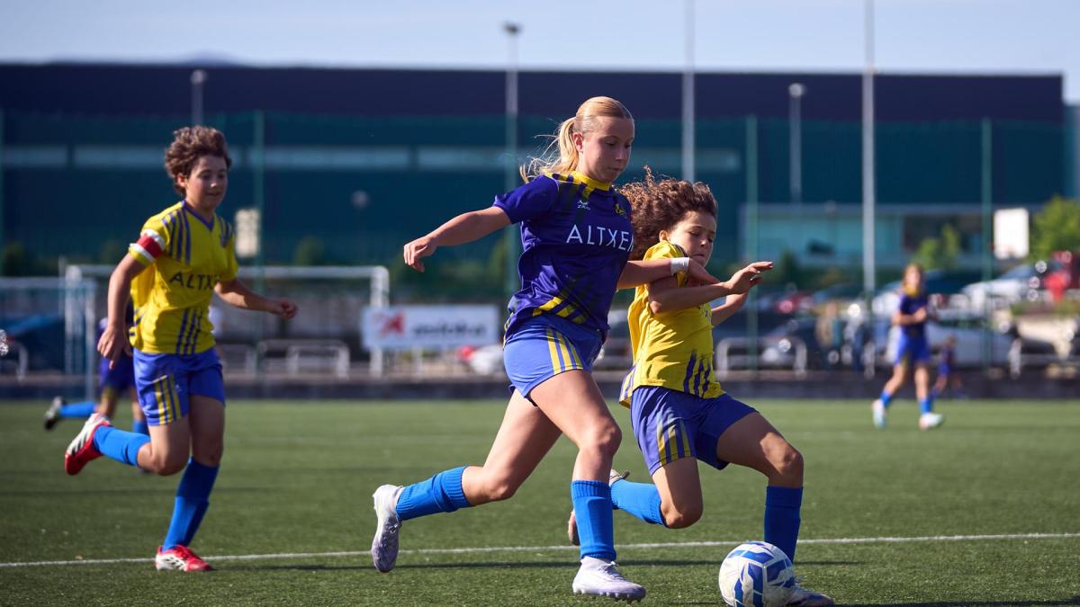 <![CDATA[Fotos de las finales del Torneo Santi Macaya de fút