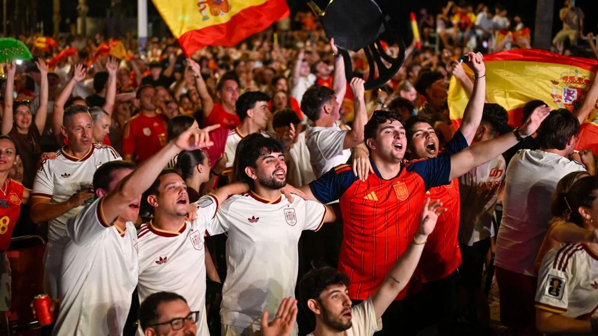 La Policía Nacional arresta a un tercer hombre por agredir a un hincha de España en Bilbao