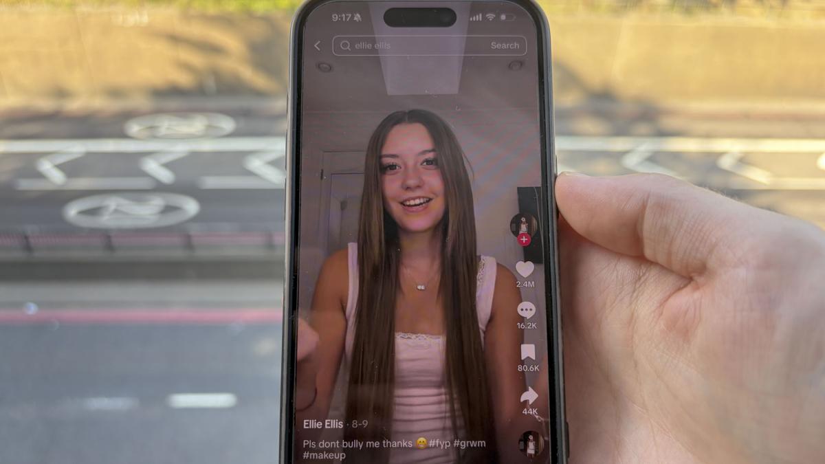 Ellie Ellis, la adolescente que ha conquistado el algoritmo de TikTok y nadie sabe cómo