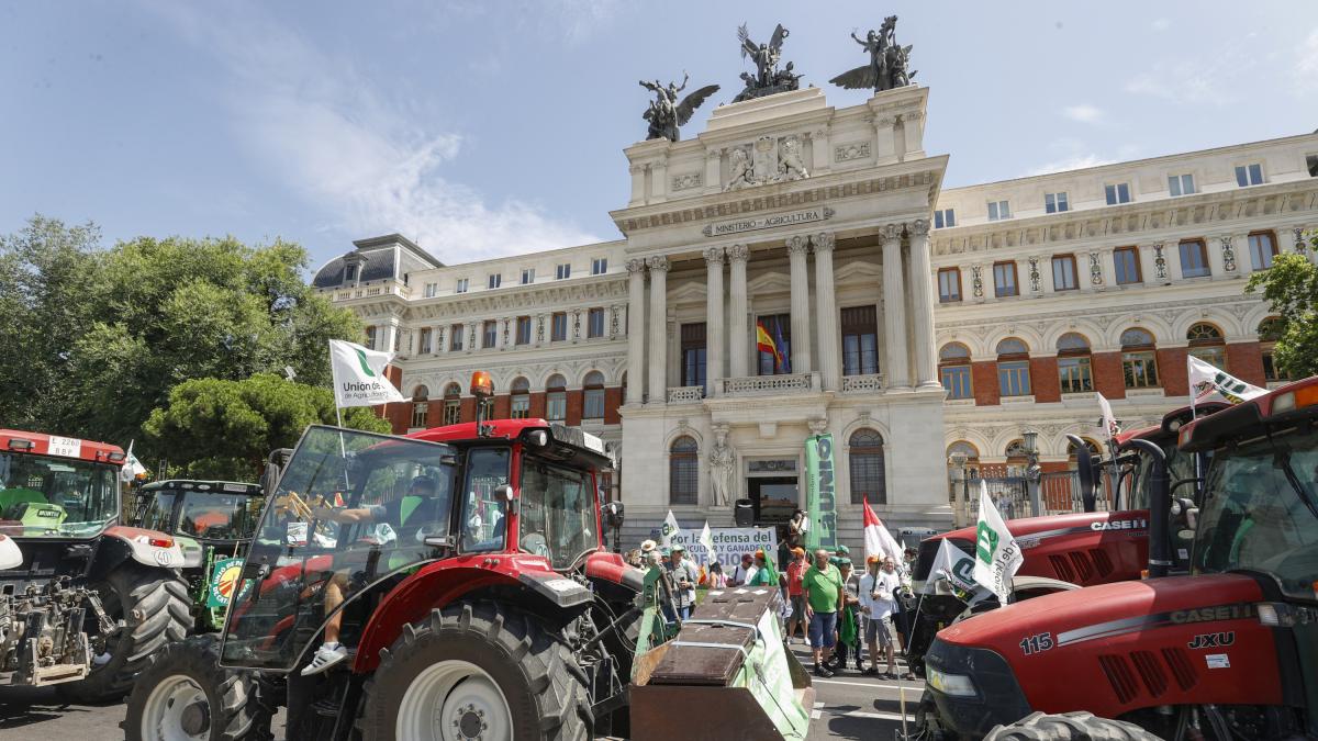 El campo navarro planta cara en Madrid