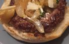El toque de la trufa le da un sabor especial a la hamburguesa