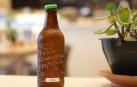 Una botella de té kambucha