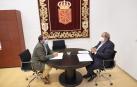 Unai Hualde y Pedro Gil, durante su reunión de este viernes