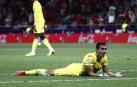 Mandi parece pedir explicaciones a Rulli tras encajar un gol en propia puerta en el minuto 95