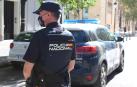 Un agente de la Policía Nacional